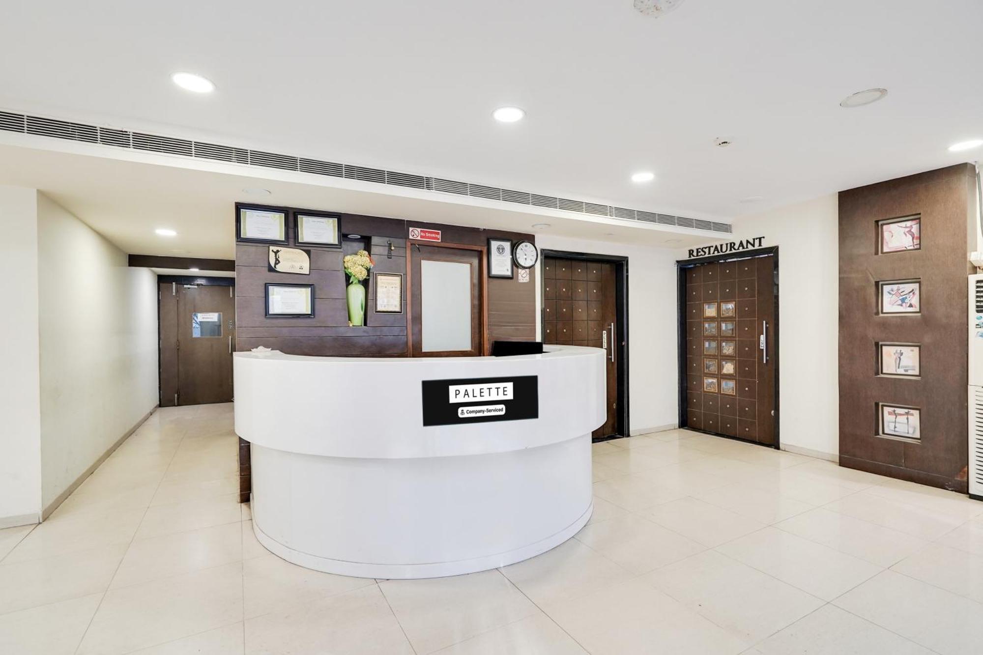 Palette Country Club Surat Hotel Ngoại thất bức ảnh