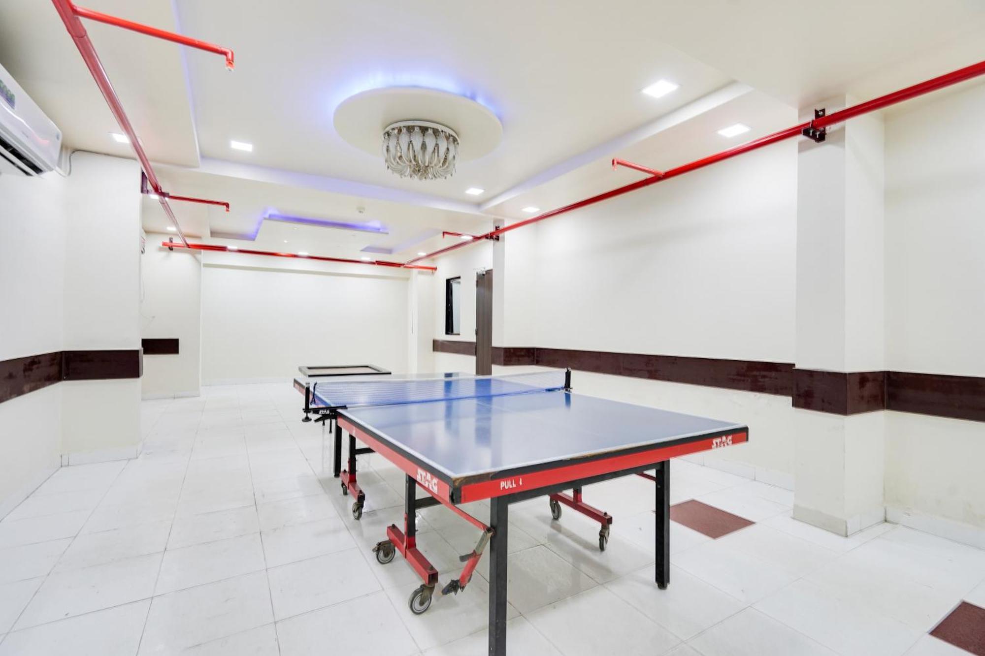 Palette Country Club Surat Hotel Ngoại thất bức ảnh