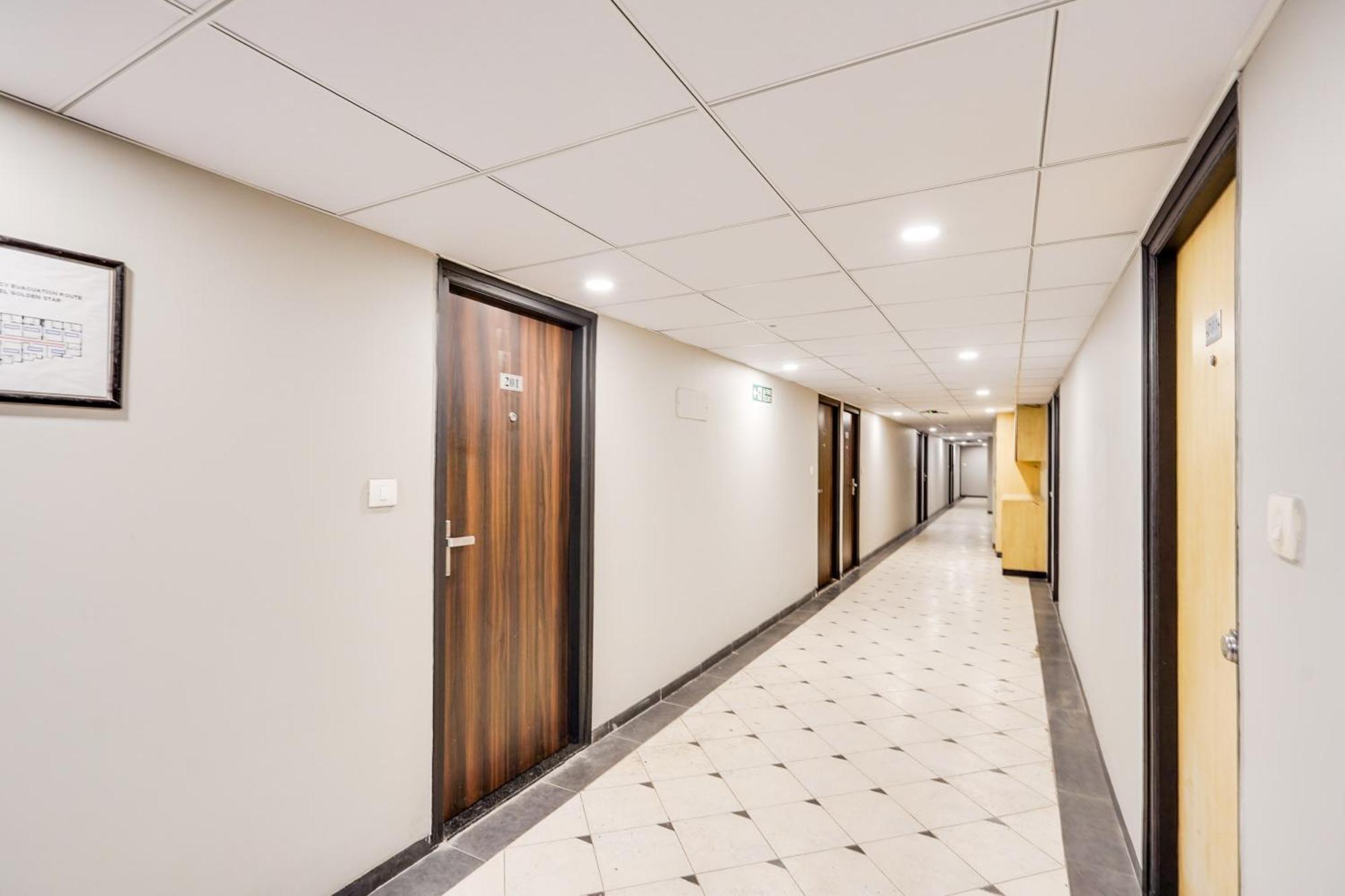 Palette Country Club Surat Hotel Ngoại thất bức ảnh